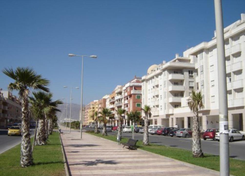 Las Salinas Roquetas De Mar Exterior foto